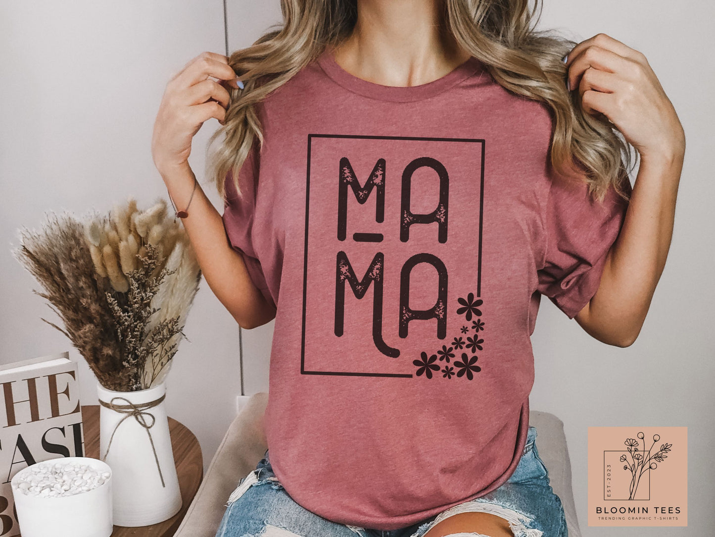 Minimalist Mama Shirt, Oversized Mama T-shirt, Boho Floral Mama Shirt, Mother's Day Graphic Tee, Mom Shirt, Mom Life, Motherhood Tee